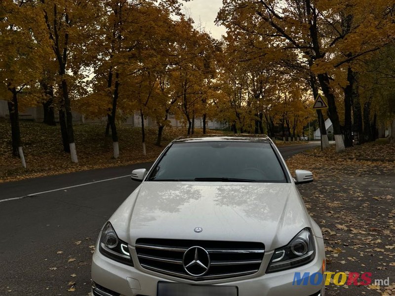 2013' Mercedes-Benz C-Class photo #2