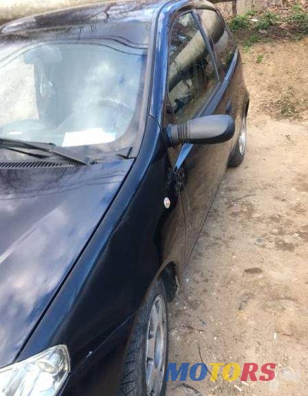 2004' Fiat Punto photo #1