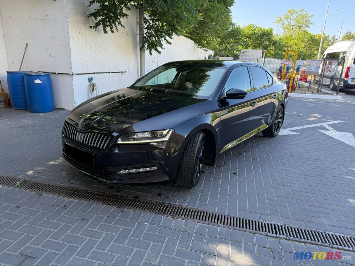 2019' Skoda Superb photo #2