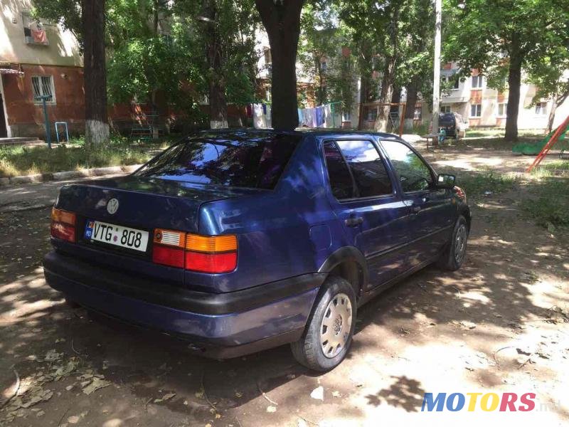 1995' Volkswagen Vento photo #2