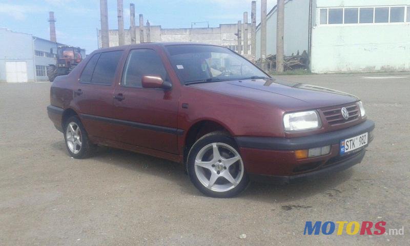 1995' Volkswagen Vento photo #1