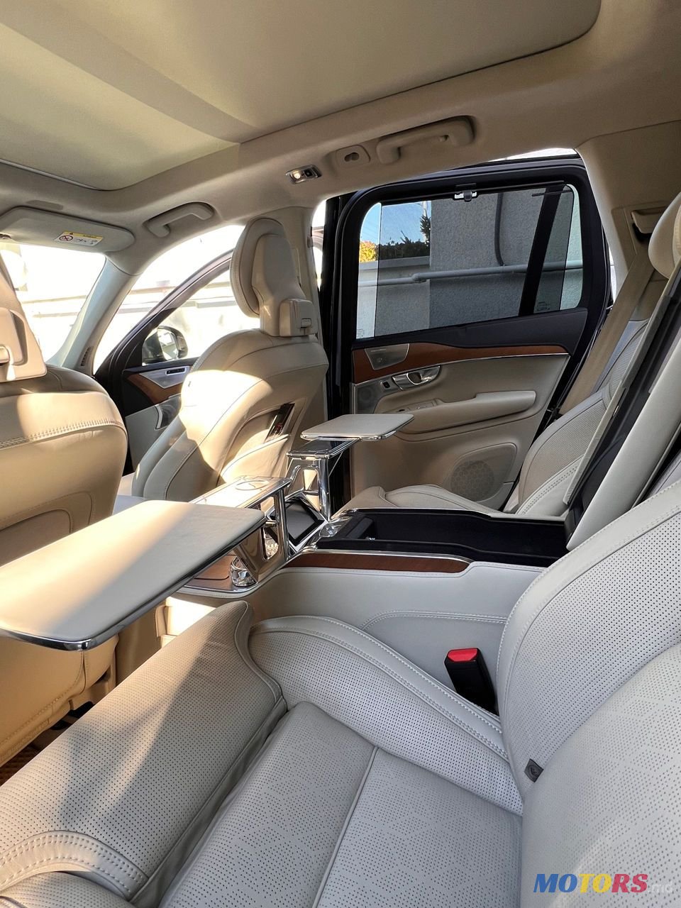 2017' Volvo XC90 photo #4