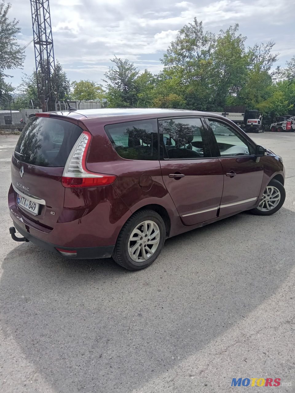 2013' Renault Grand Scenic photo #3