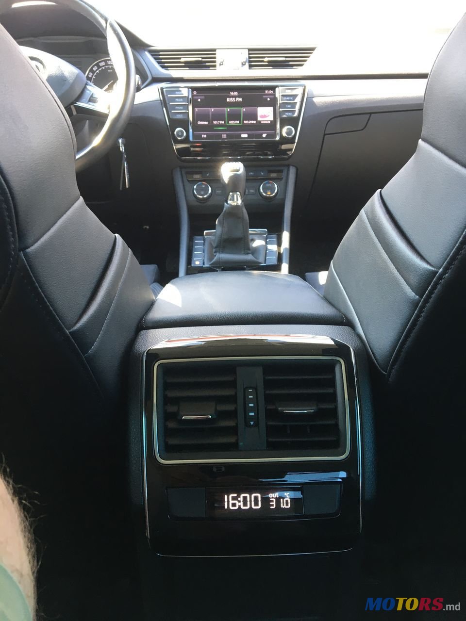 2016' Skoda Superb photo #5