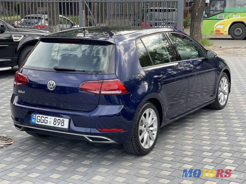 2018' Volkswagen Golf photo #5