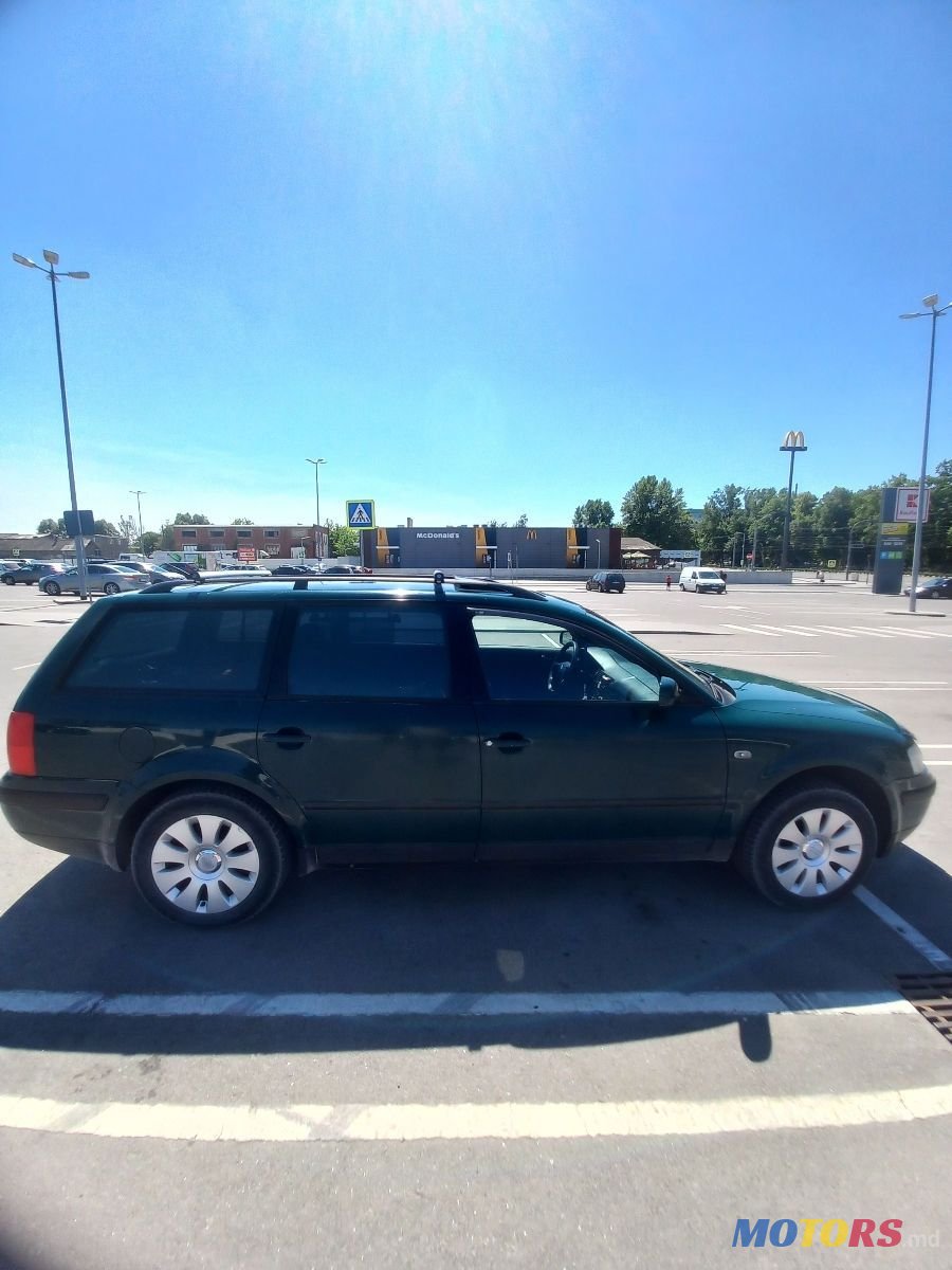 2000' Volkswagen Passat photo #1