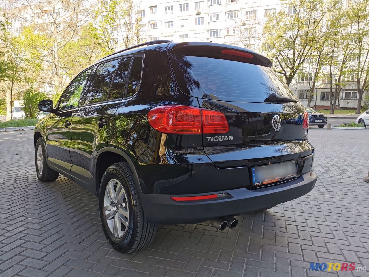 2016' Volkswagen Tiguan photo #4