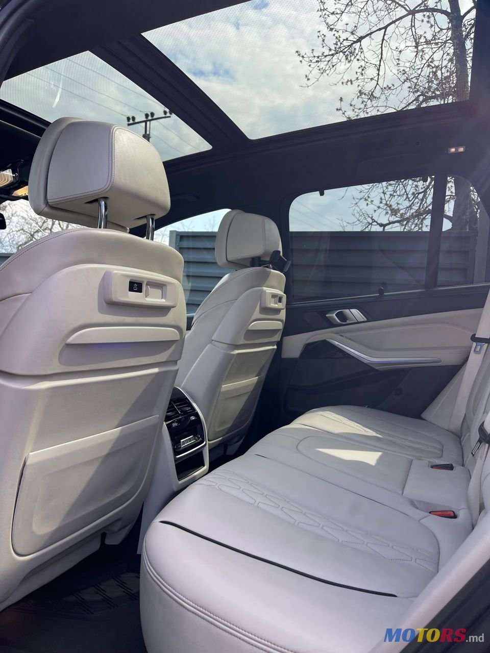 2019' BMW X5 photo #5