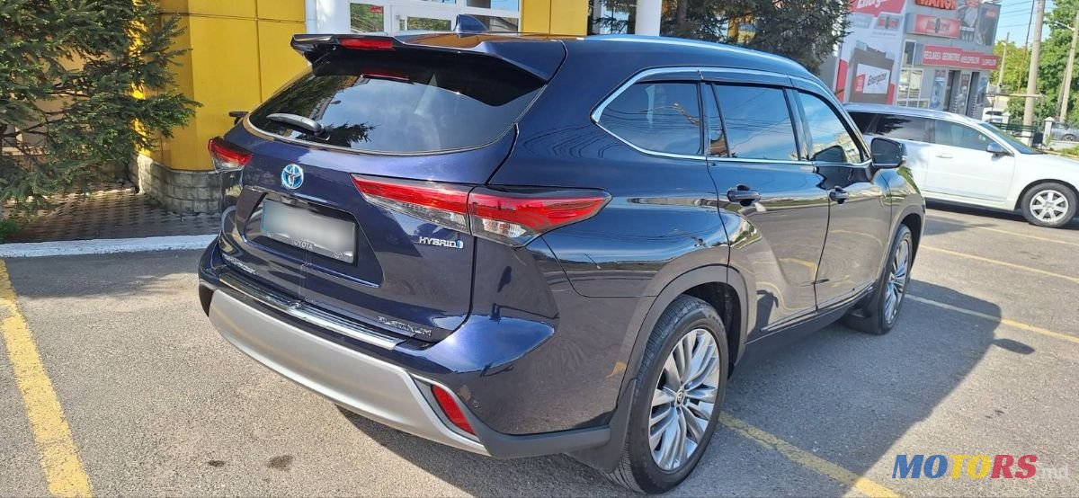 2022' Toyota Highlander photo #4