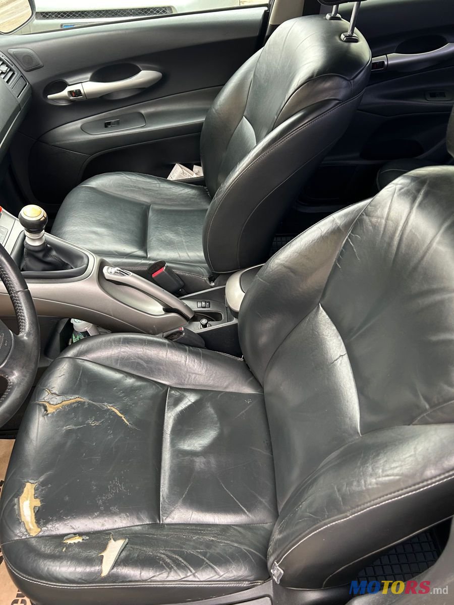 2007' Toyota Auris photo #4