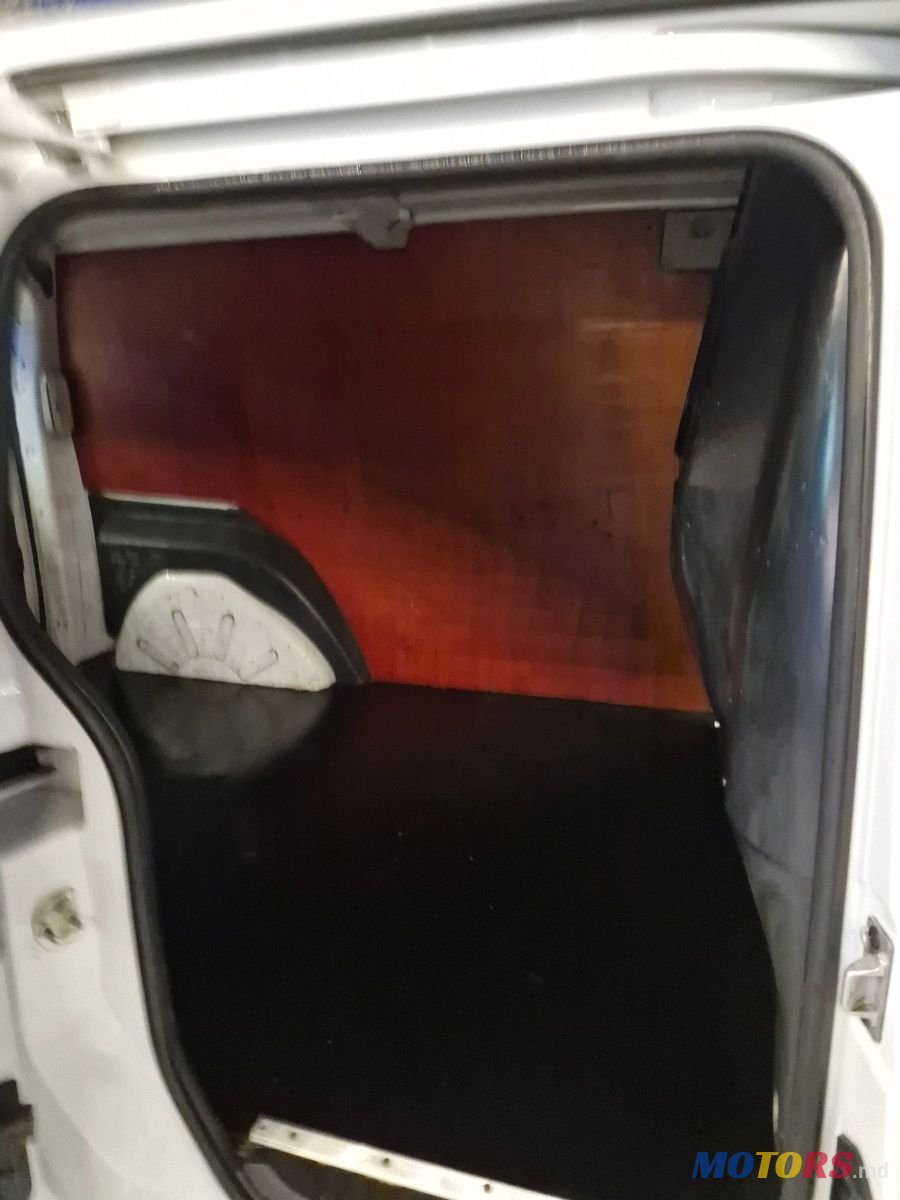 2014' Renault Kangoo Maxi photo #6