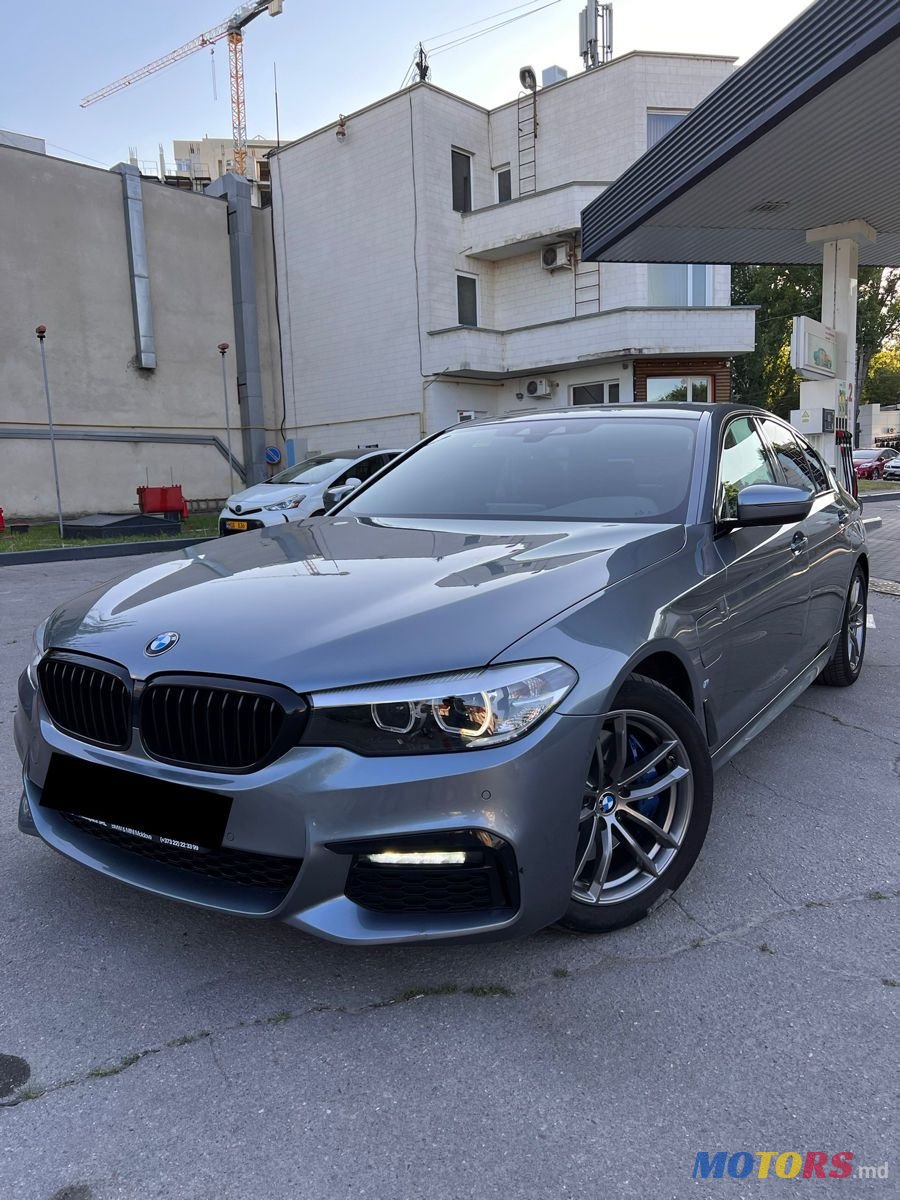 2018' BMW 5 Series photo #1