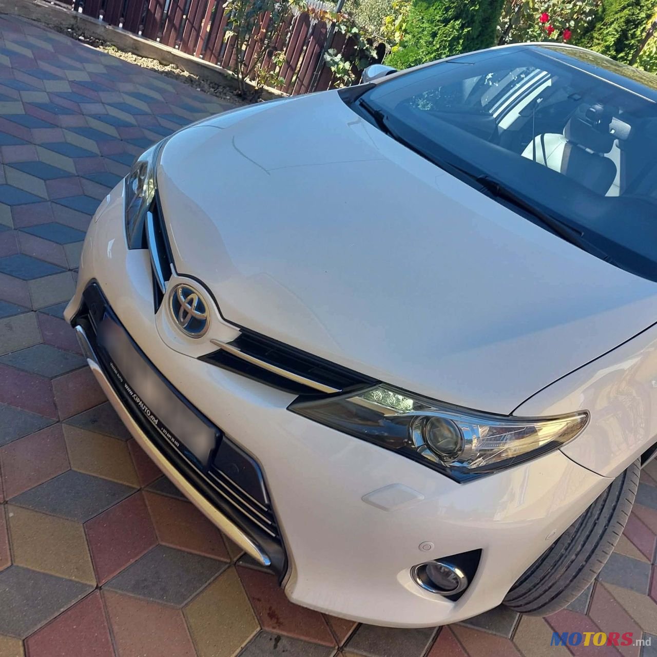 2014' Toyota Auris photo #1