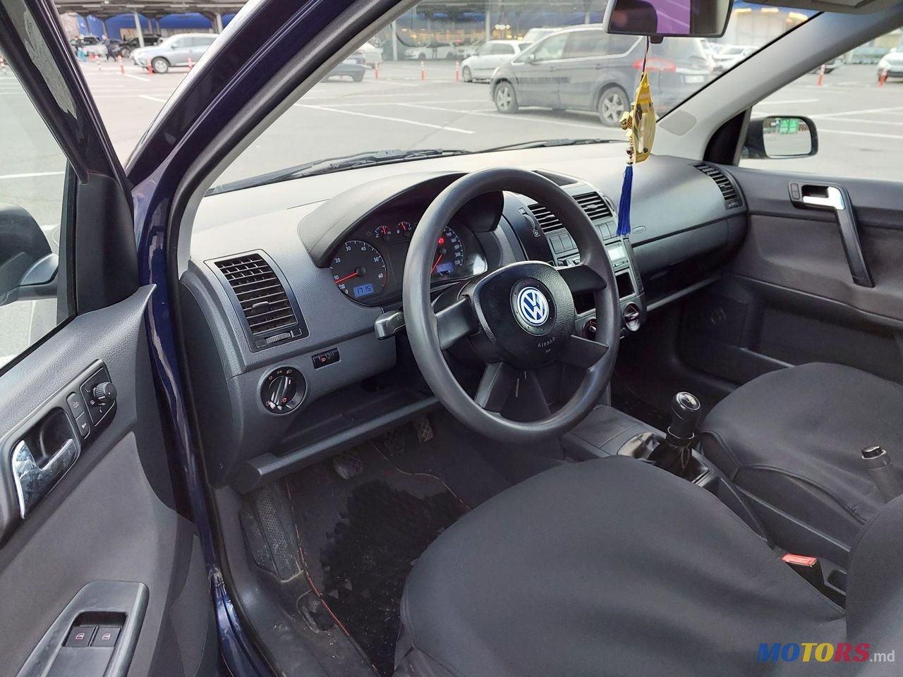 2004' Volkswagen Polo photo #6