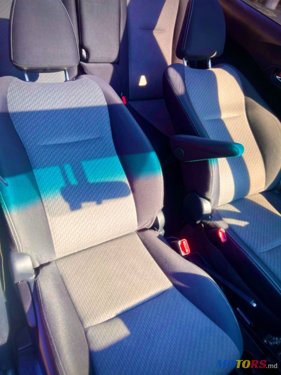 2014' Toyota Verso-S photo #5