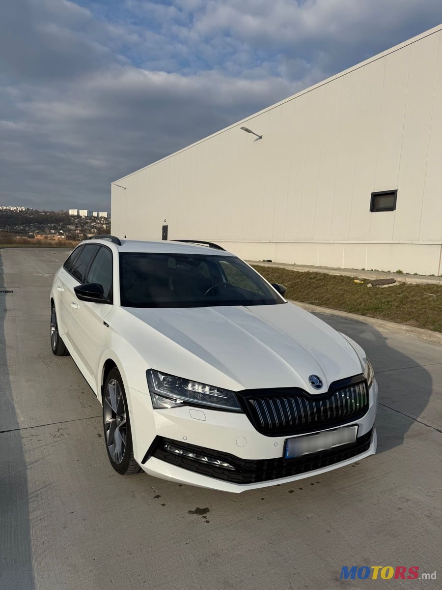 2021' Skoda Superb photo #5