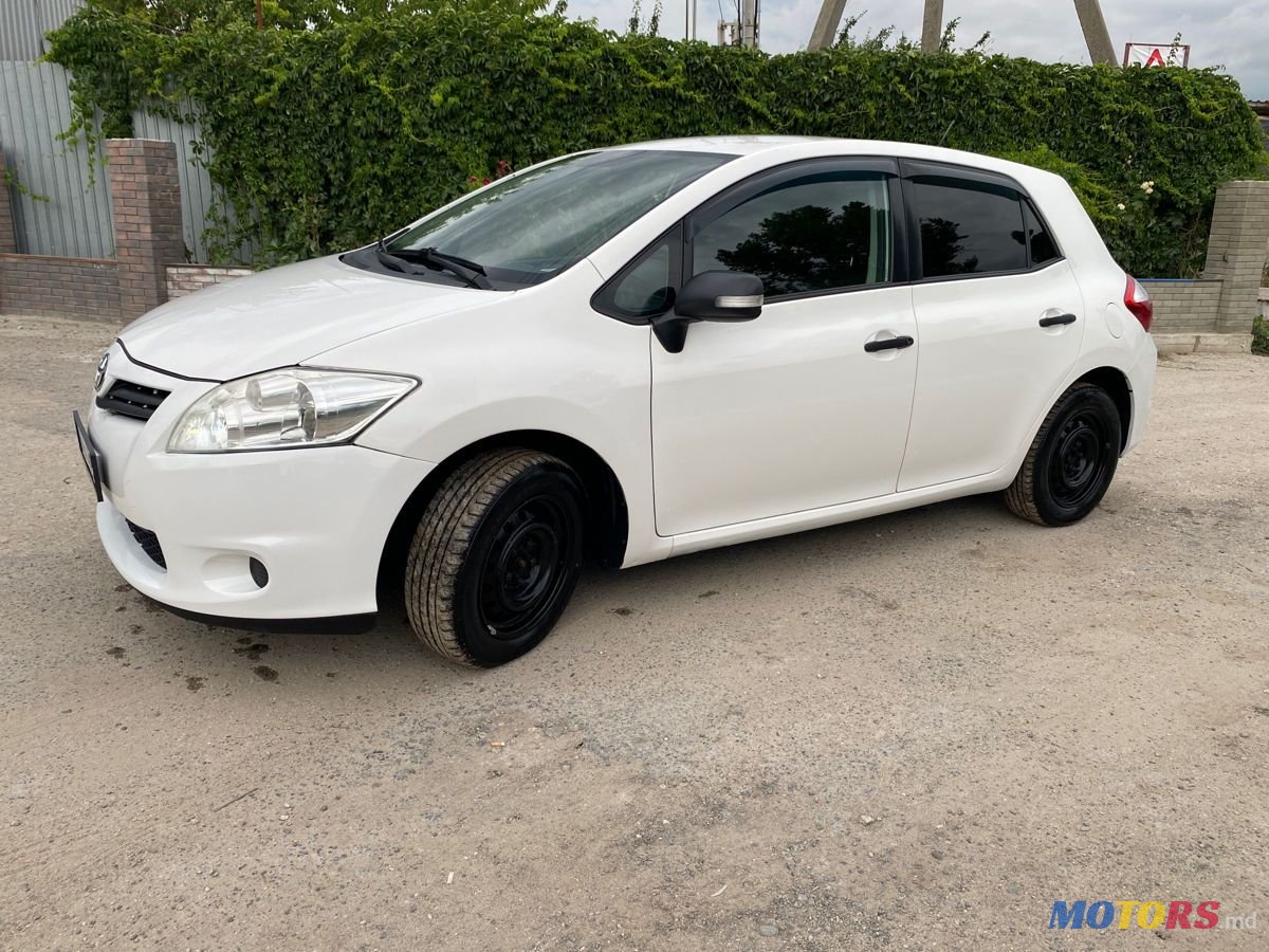 2010' Toyota Auris photo #4