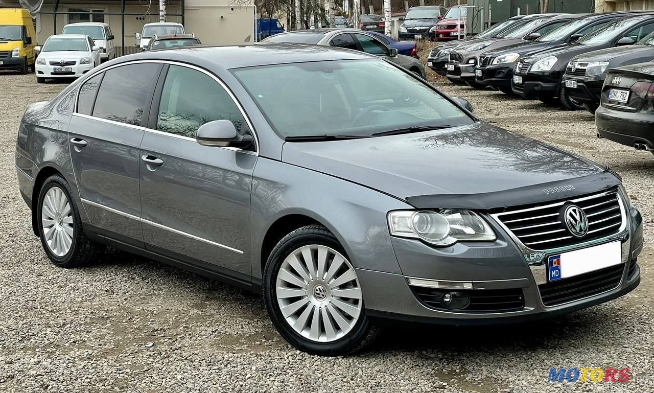 2008' Volkswagen Passat photo #2
