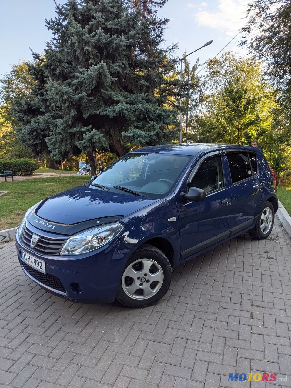 2009' Dacia Sandero photo #1