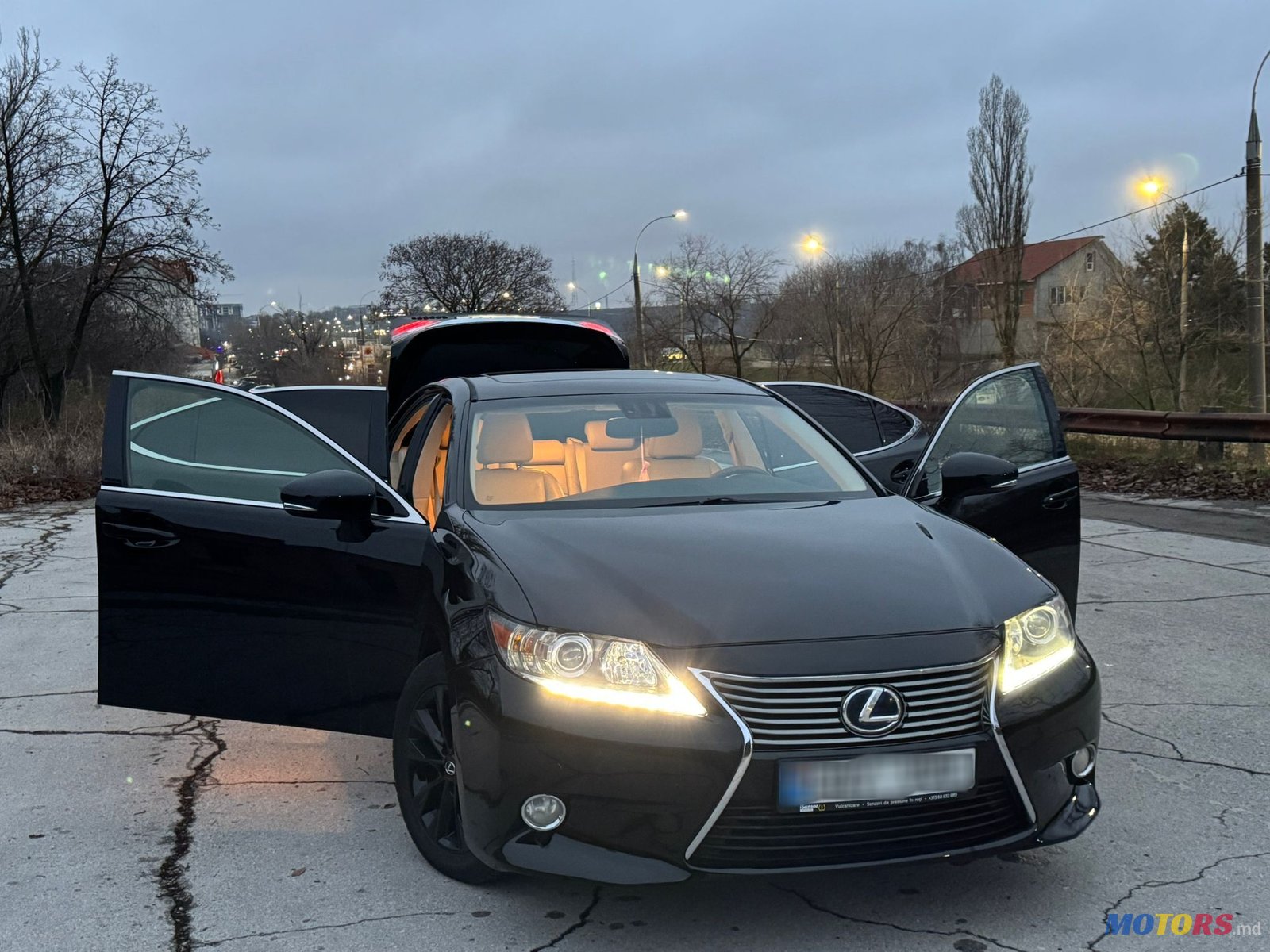 2012' Lexus photo #4
