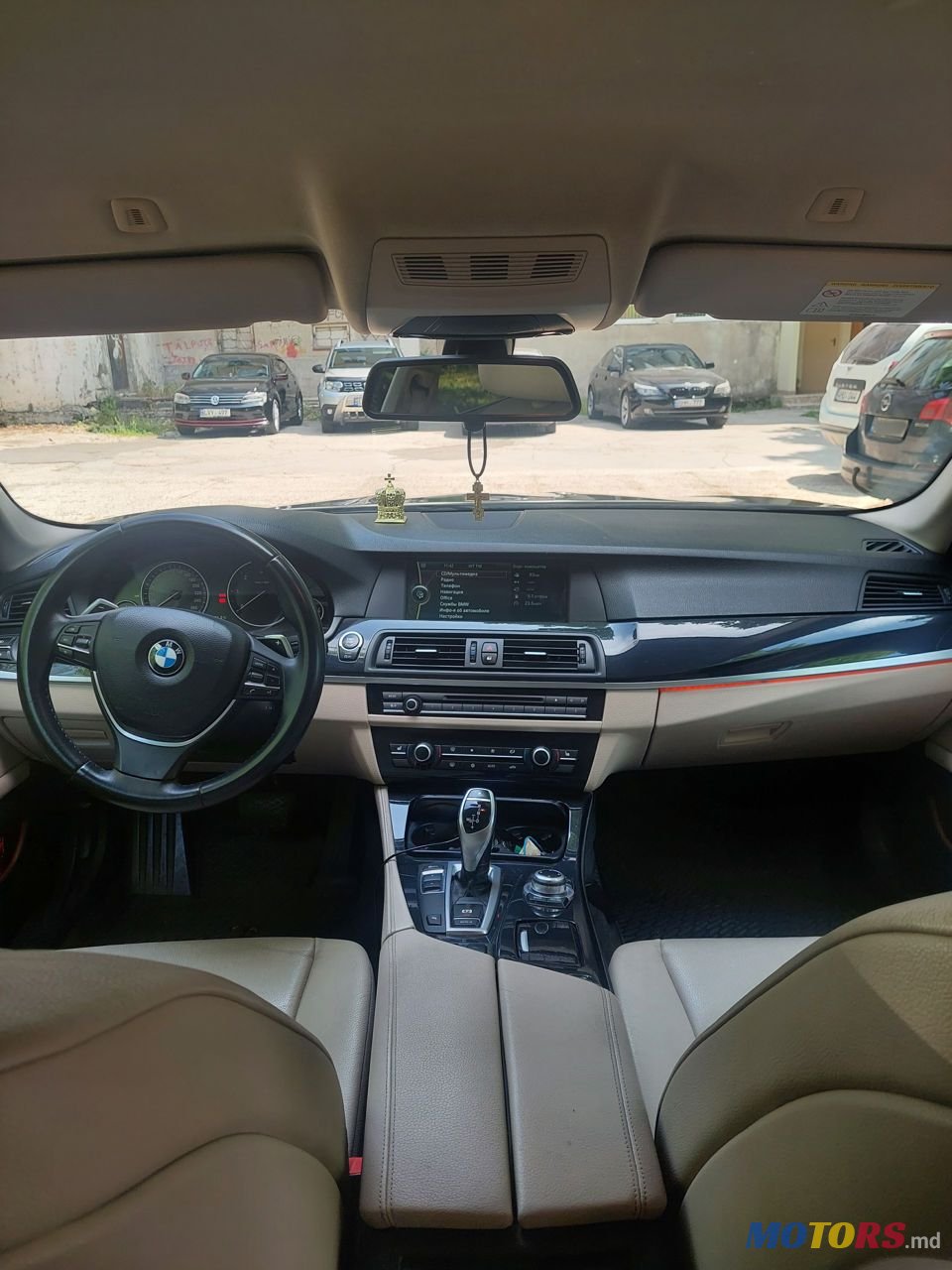 2012' BMW 5 Series photo #6