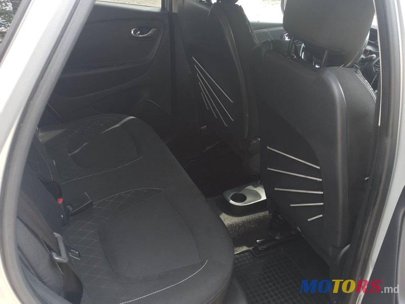2014' Renault Captur photo #6