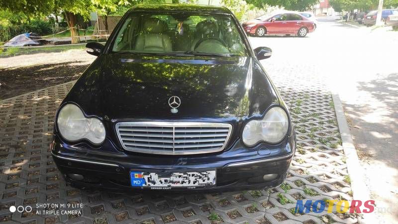 2001' Mercedes-Benz C photo #2