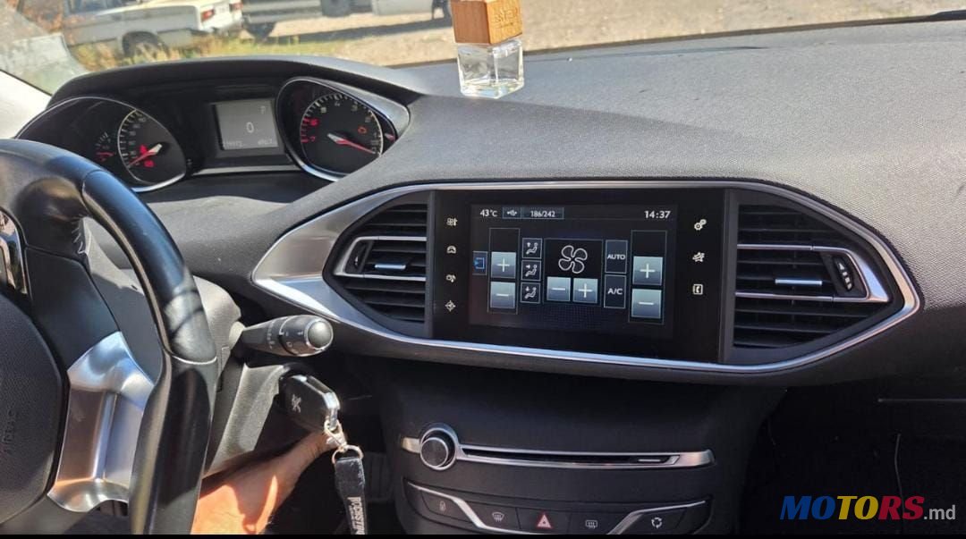2017' Peugeot 308 photo #6