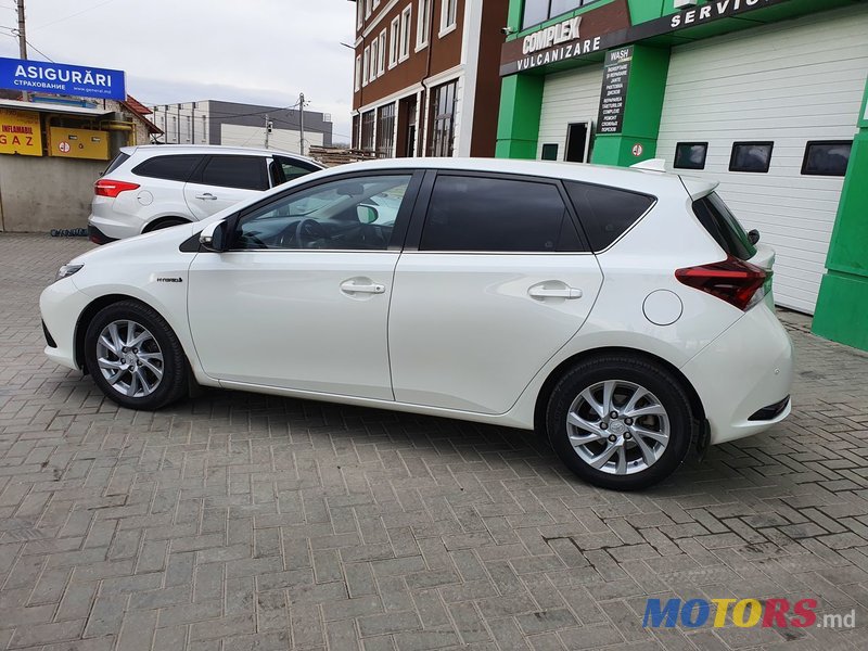 2016' Toyota Auris photo #2