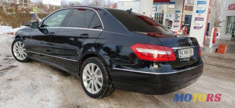 2009' Mercedes-Benz E photo #1