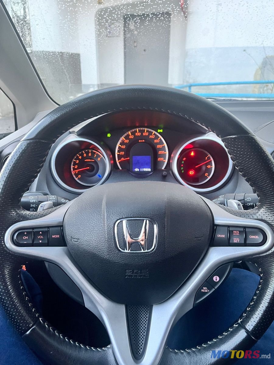 2013' Honda Jazz photo #6