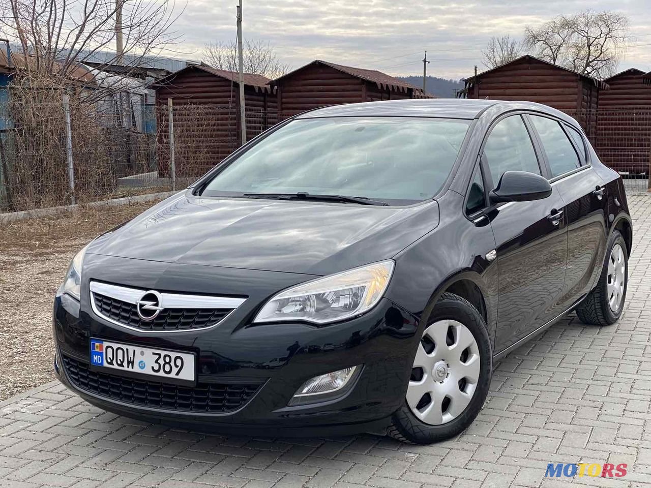 2011' Opel Astra photo #1