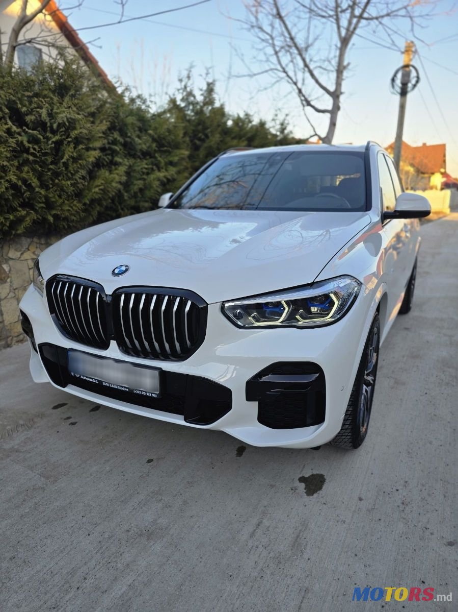 2022' BMW X5 photo #2