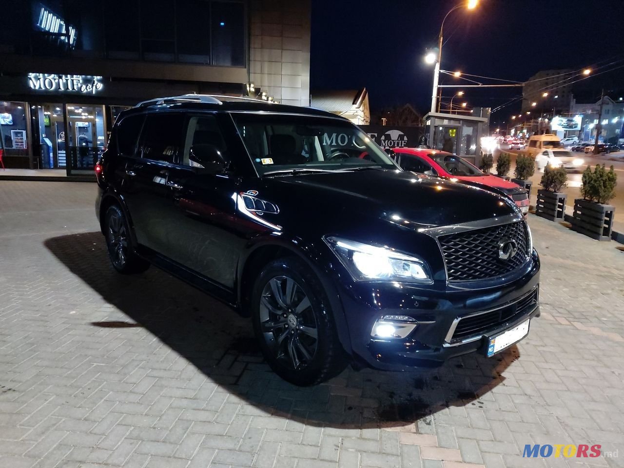 2015' Infiniti Qx80 photo #3