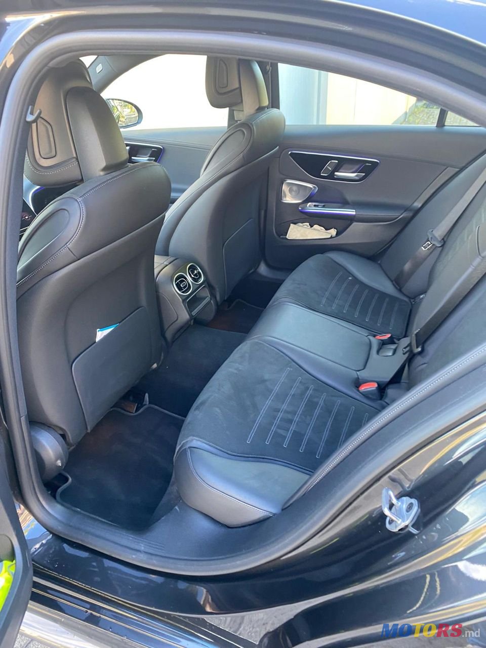 2021' Mercedes-Benz C-Class photo #1