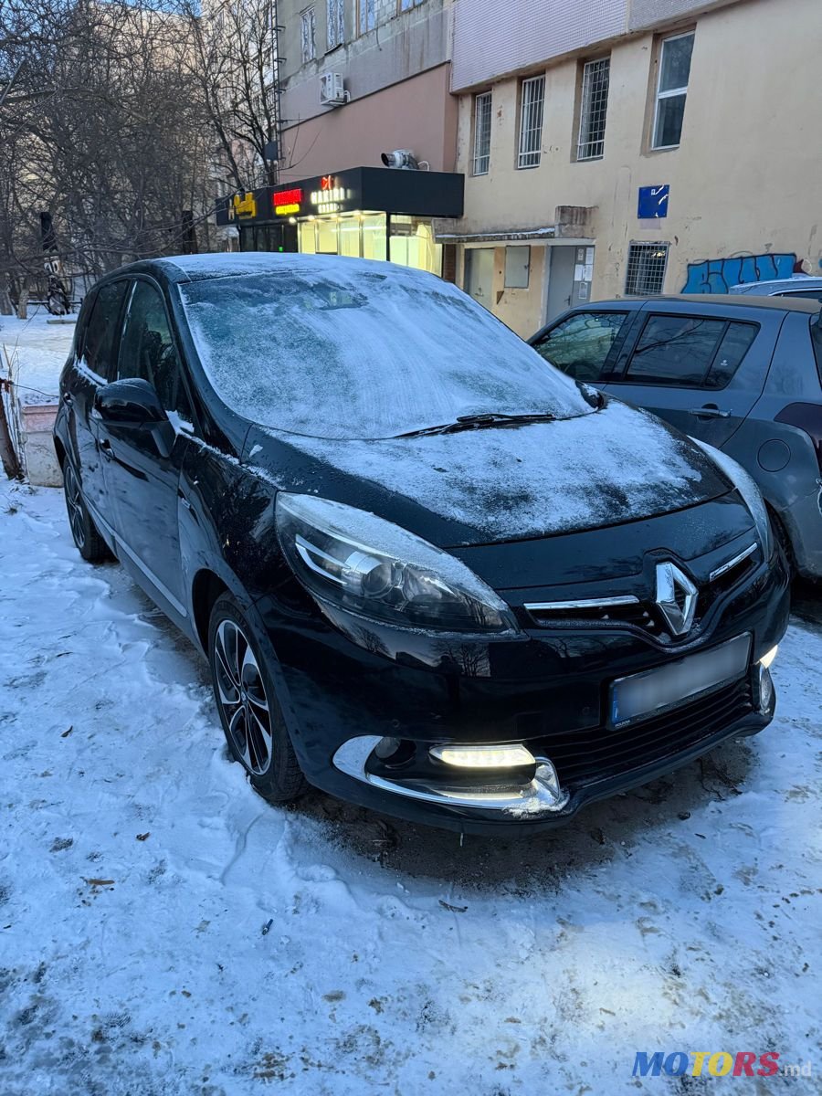 2015' Renault Scenic photo #2