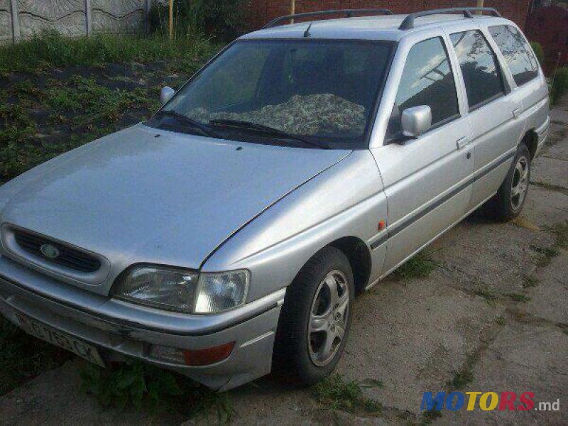 1994' Ford Escort photo #1