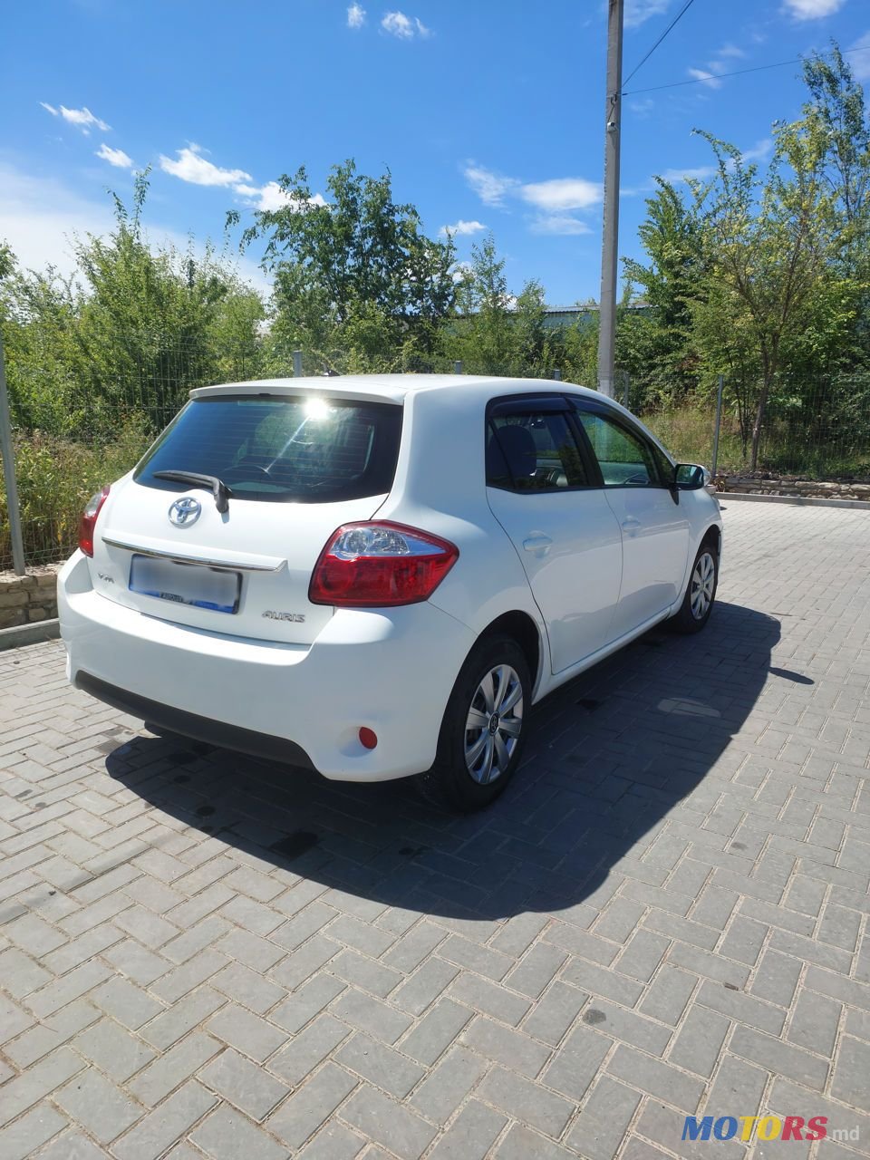 2010' Toyota Auris photo #4