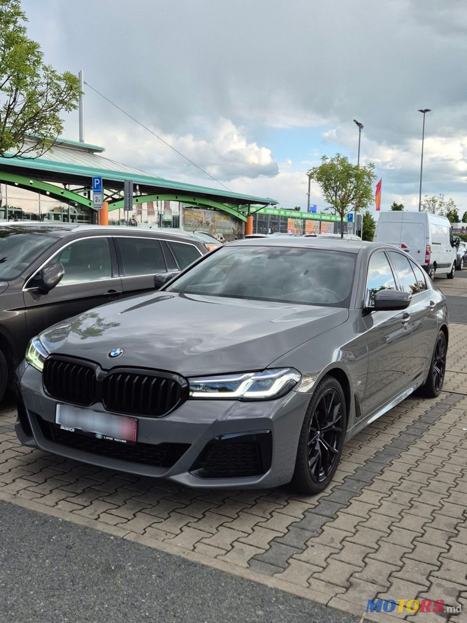 2021' BMW 5 Series photo #1