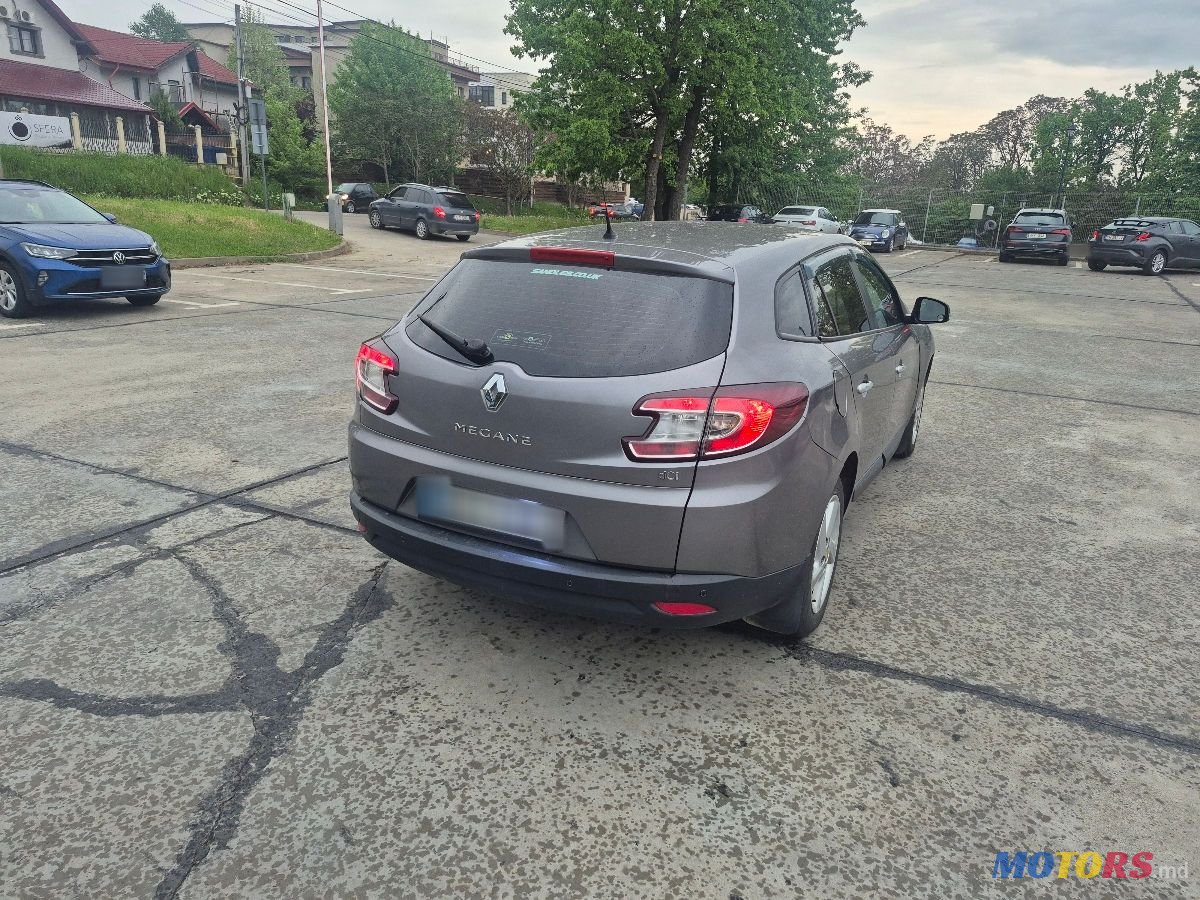 2010' Renault Megane photo #6
