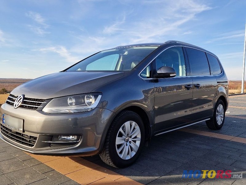 2010' Volkswagen Sharan photo #1