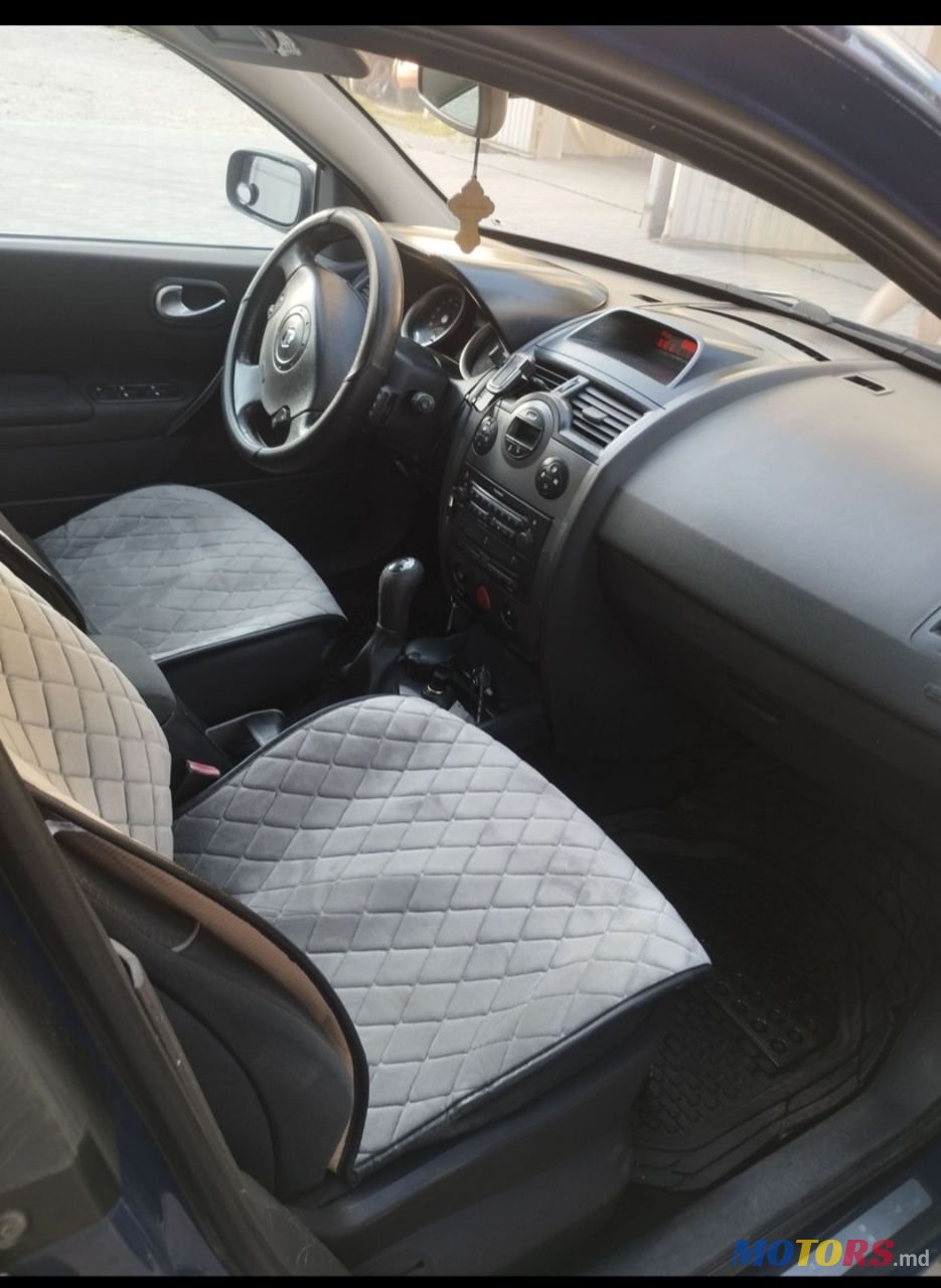 2004' Renault Megane photo #2