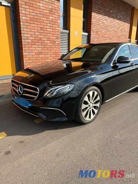 2018' Mercedes-Benz E-Class photo #2