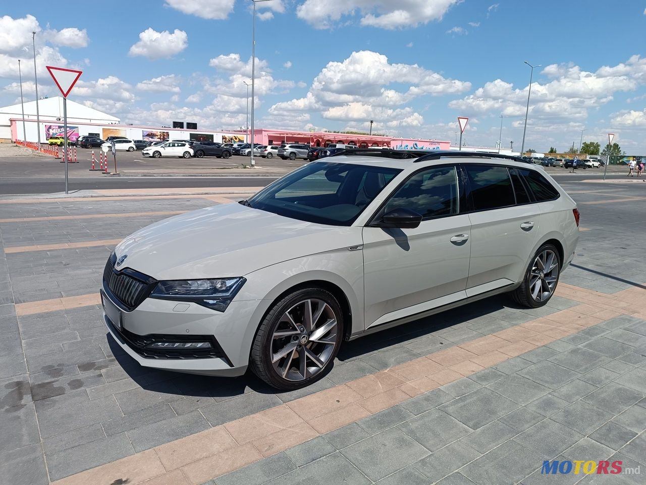 2021' Skoda Superb photo #1