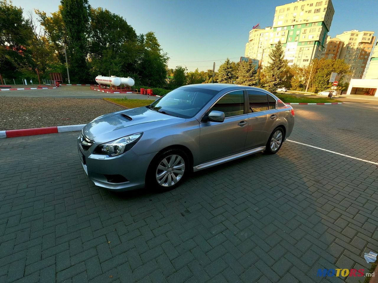 2010' Subaru Legacy photo #3