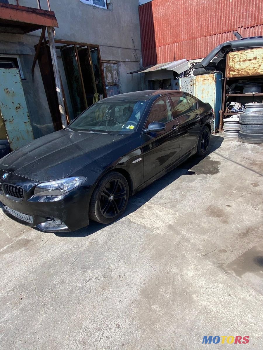 2016' BMW 5 Series photo #2
