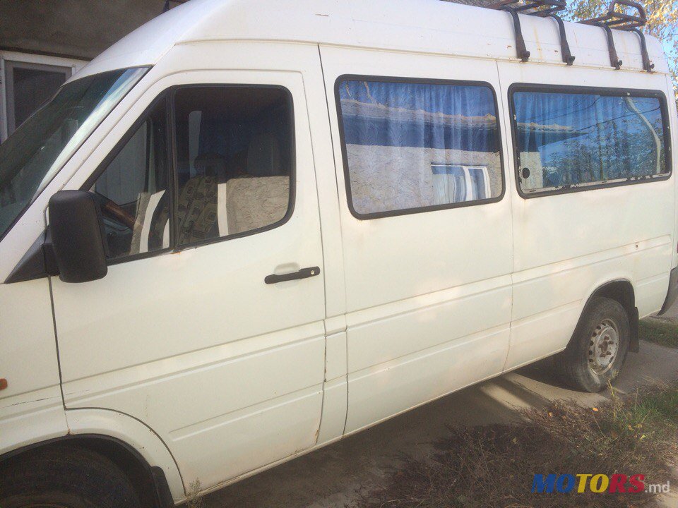 1998' Mercedes-Benz 310D photo #2