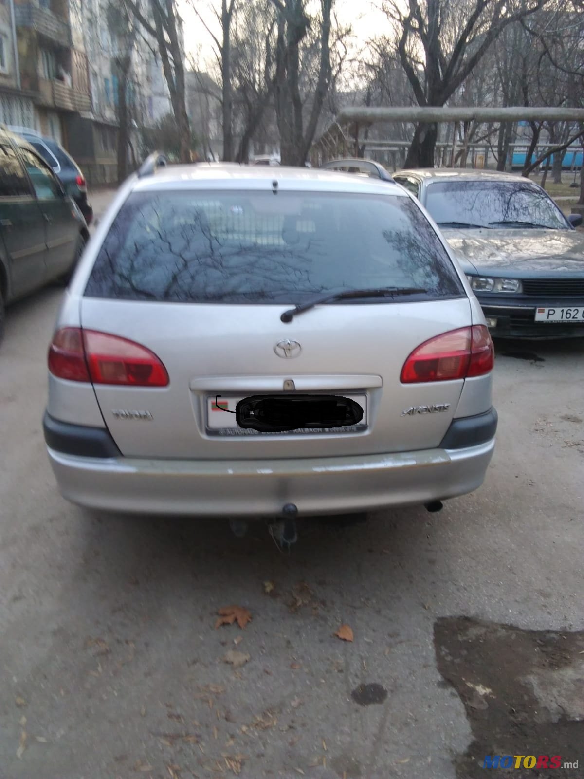 2001' Toyota Avensis photo #1