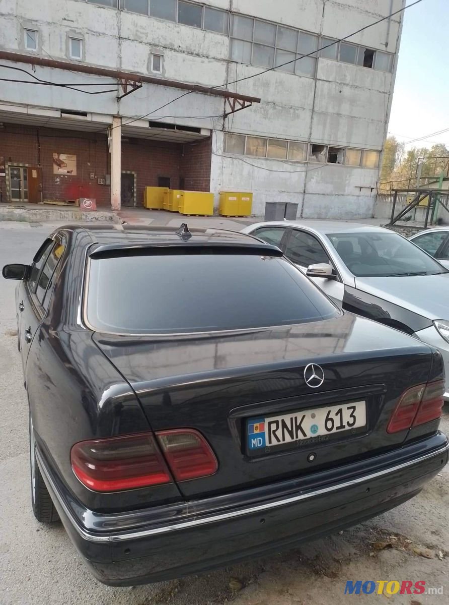 2001' Mercedes-Benz E Класс photo #2