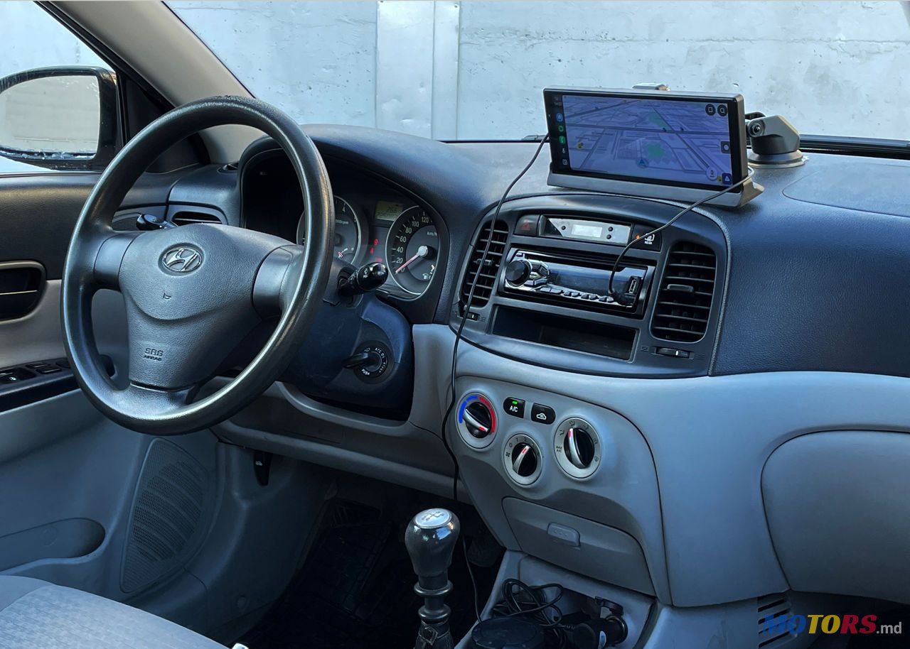 2008' Hyundai Accent photo #6